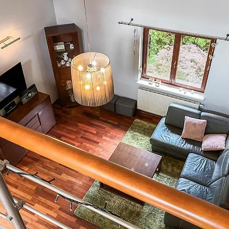 Five Bedroom Cozy In Casa de Férias Jerzykowo